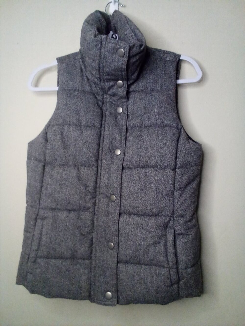 Old Navy Vest Jacket Women XS Quilted Fabric Wool Blend Snap Zip Pockets Gray